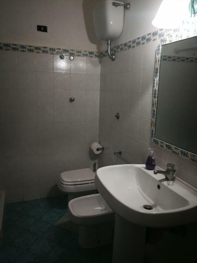 Arturo'S House Apartment Napoli Bagian luar foto
