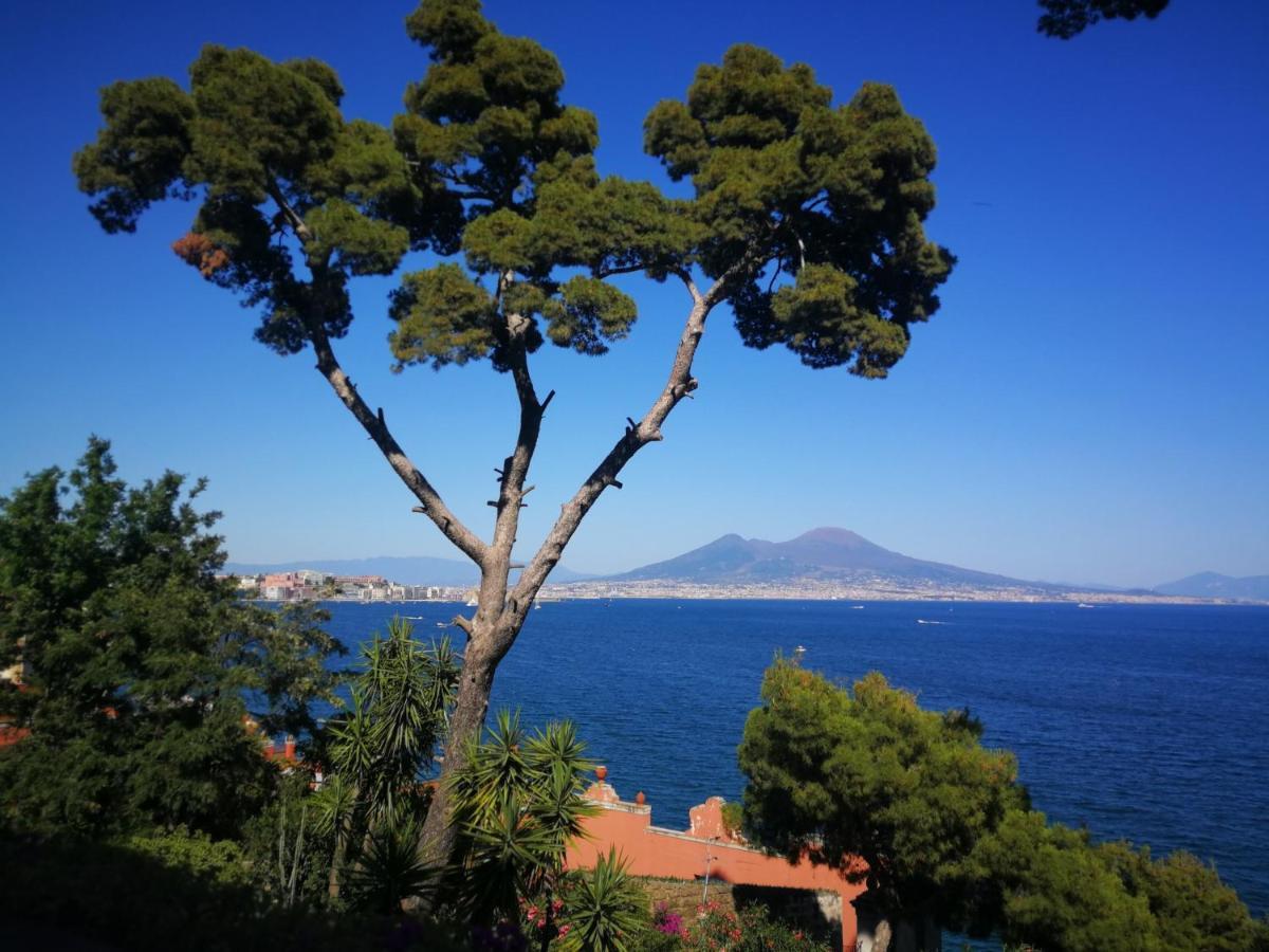 Arturo'S House Apartment Napoli Bagian luar foto